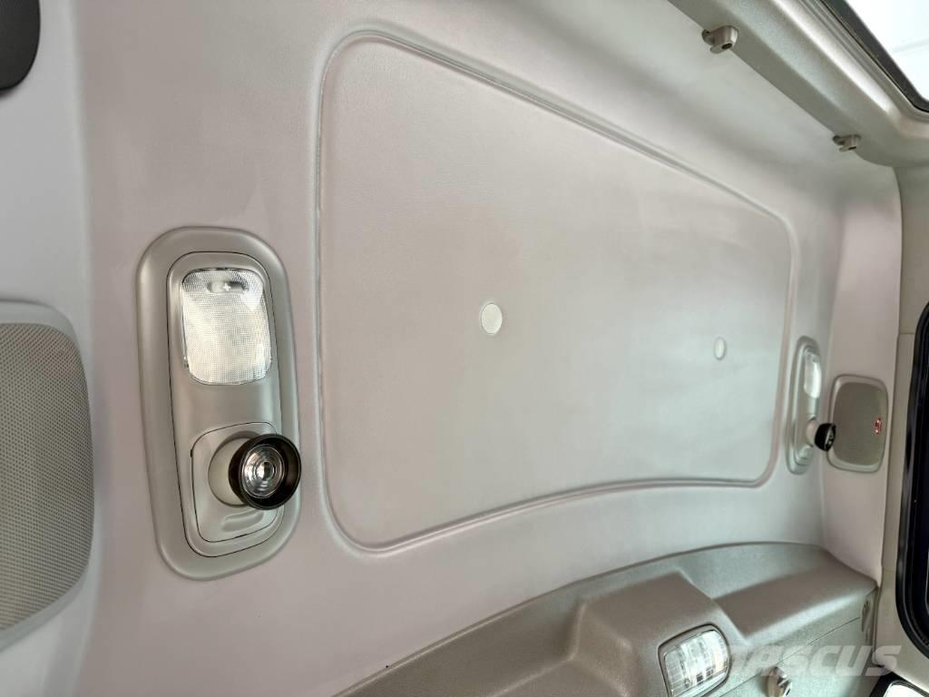 Peterbilt 389 Conventional Trucks / Tractor Trucks