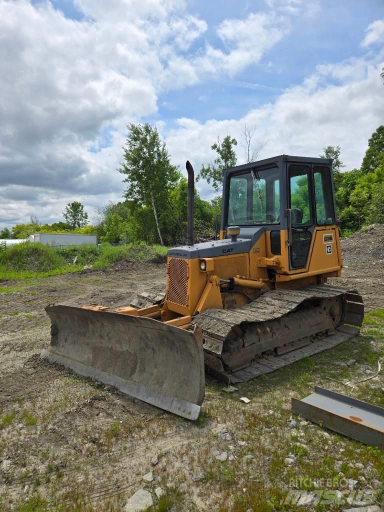 CAT D 3 B LGP Crawler dozers