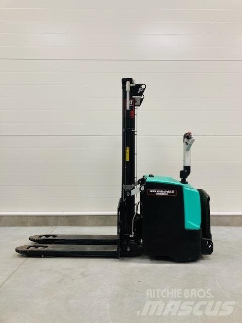 Mitsubishi SBP16N2iR Self Propelled Stackers