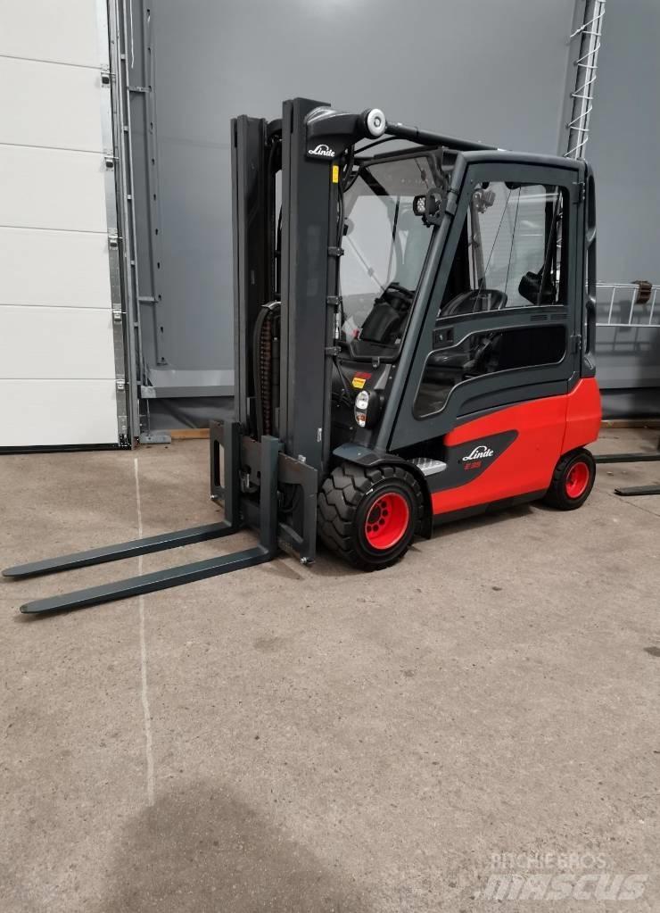 Linde E35L-01 Electric Forklifts