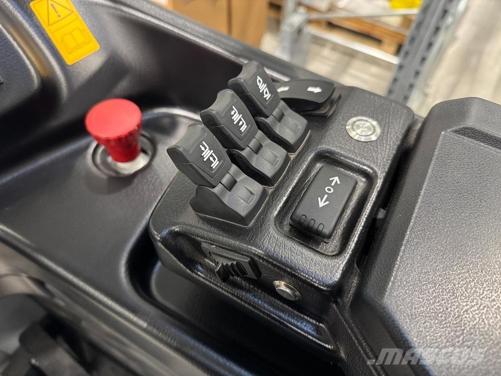 Fork AMG20-80 Self Propelled Stackers