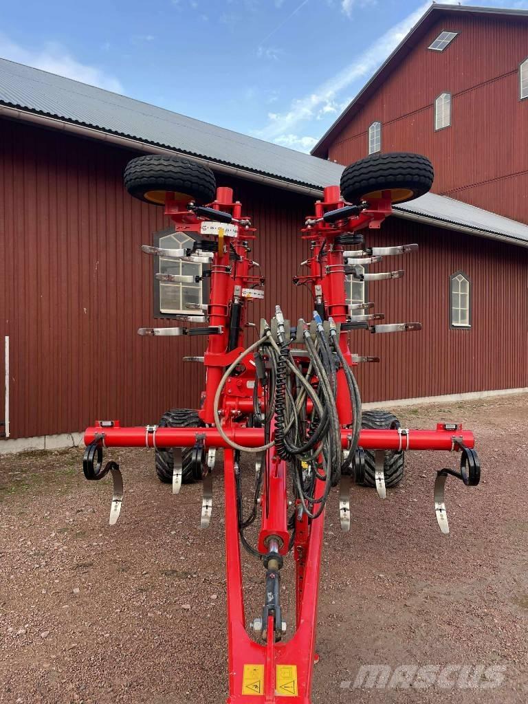 Väderstad SW560 Cultivators