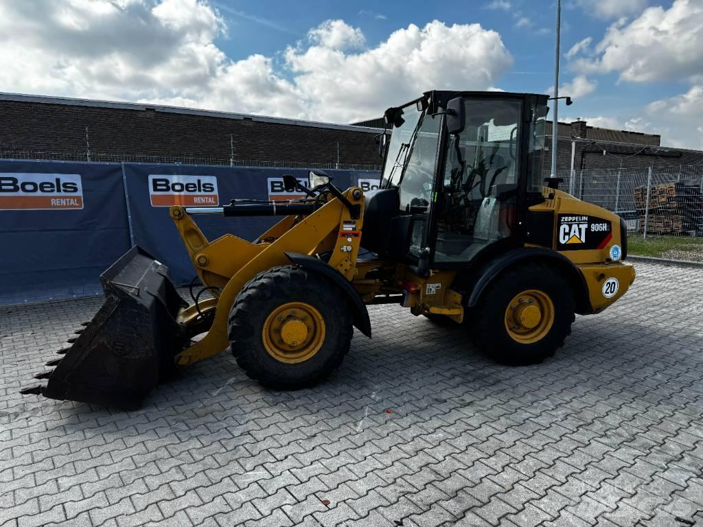 CAT 906H2 Wheel Loaders