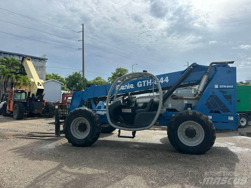 Genie GTH 844 Telescopic Handlers
