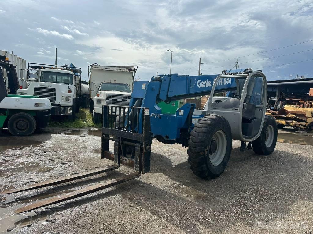 Genie GTH 844 Telescopic Handlers