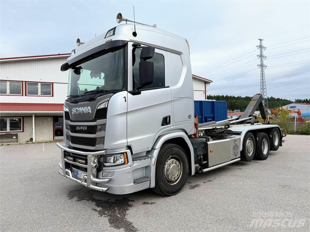 Scania R520 8x2 Hook lift trucks