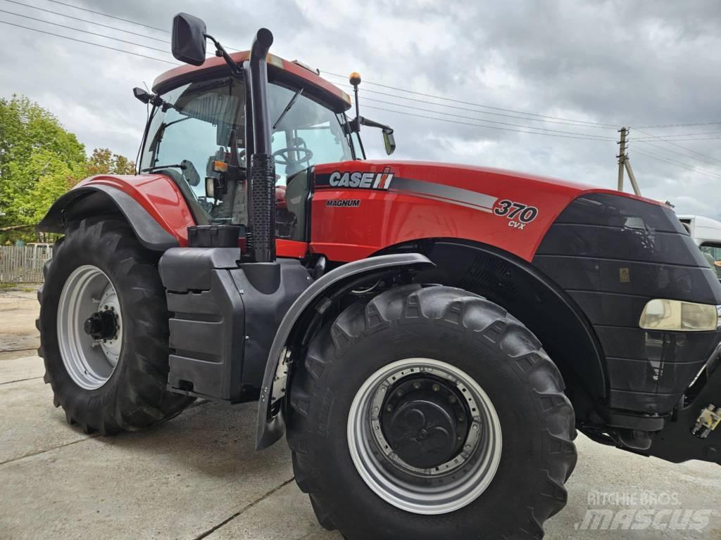 Case IH MAGNUM Tractors