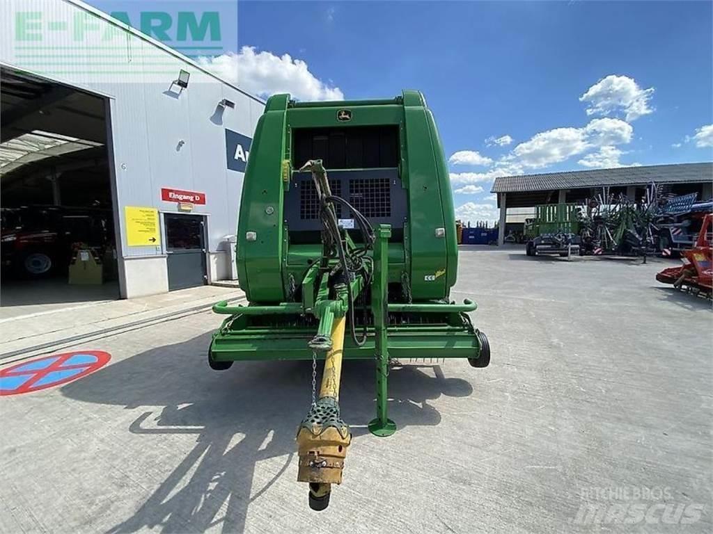 John Deere 864 Square Balers