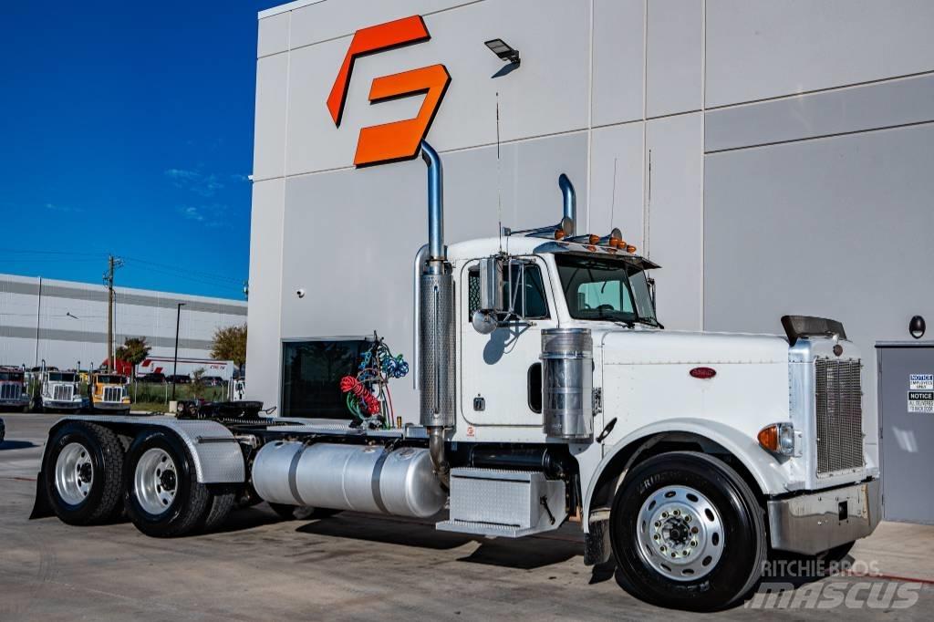 Peterbilt 379 Conventional Trucks / Tractor Trucks
