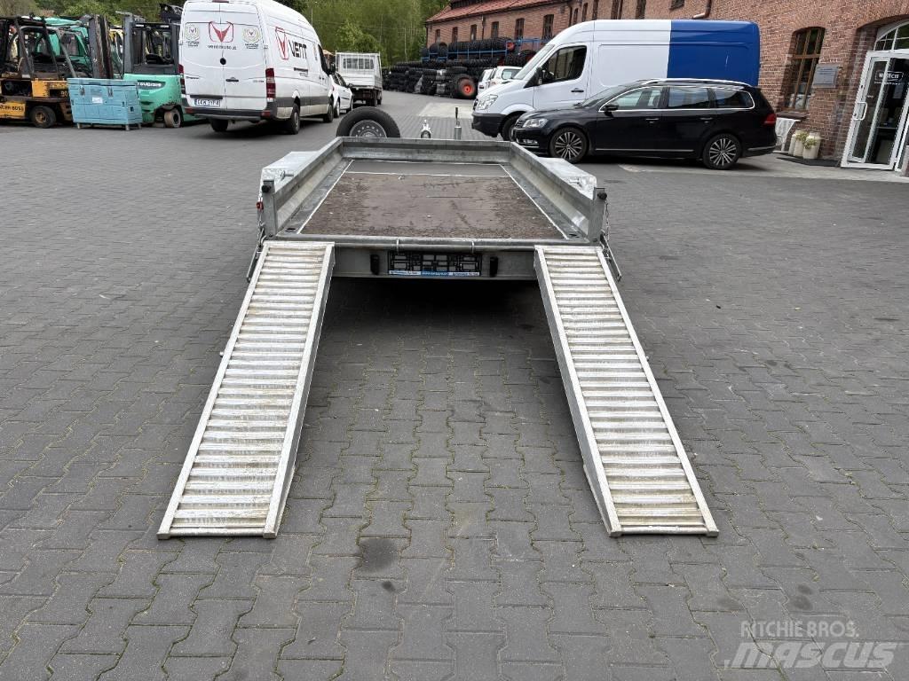 Hubiere TPF 3502 Lowboy trailer