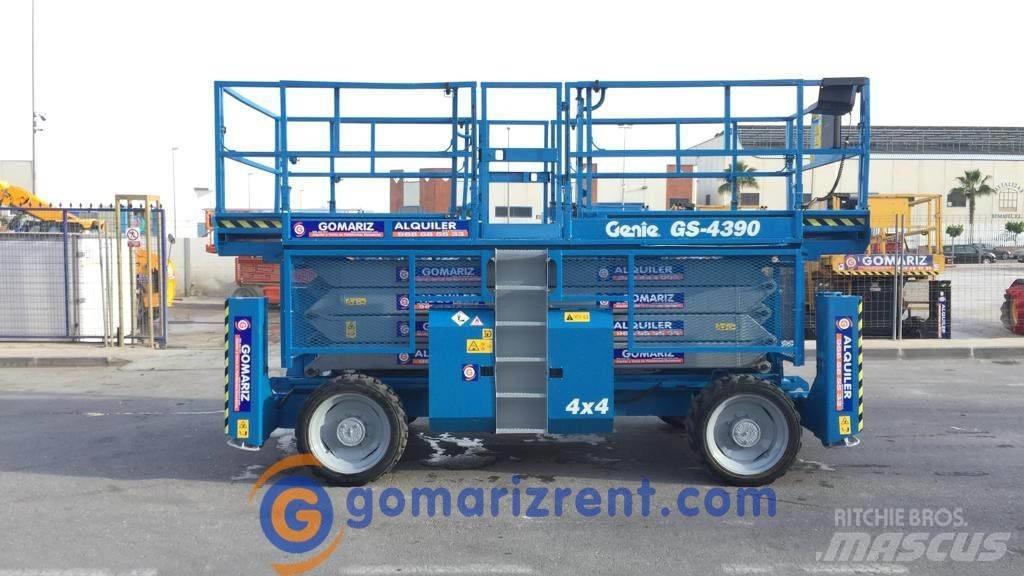 Genie GS 4390 Scissor Lifts