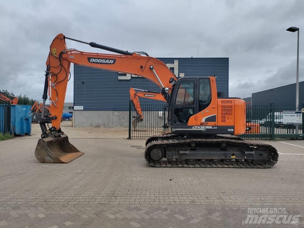 Develon DX235LCR-7 Crawler Excavators