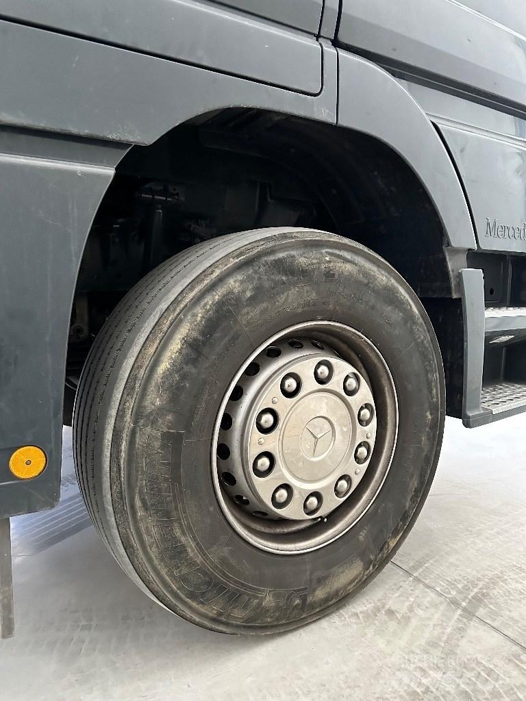 Mercedes-Benz 4165 S Conventional Trucks / Tractor Trucks