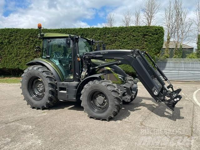 Valtra G 125 Tractors