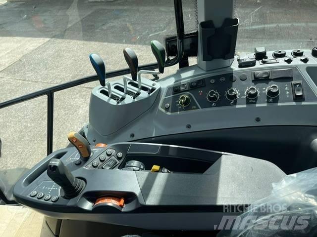 Valtra G 125 Tractors