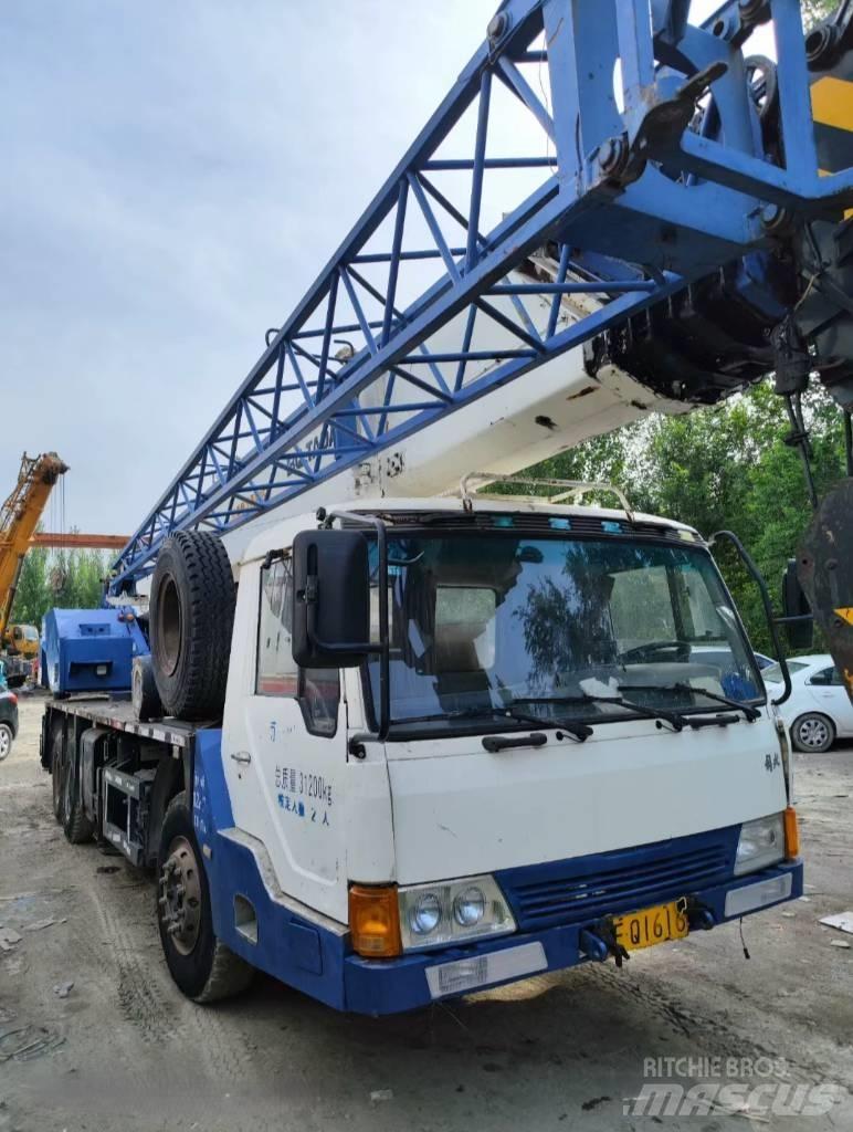 Tadano GT 250 Mobile and all terrain cranes