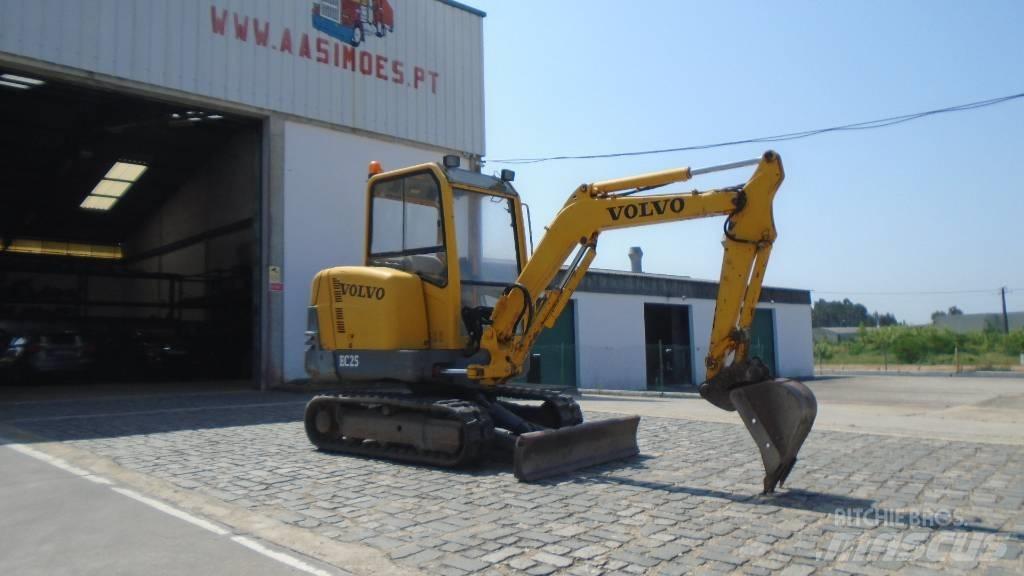 Volvo EC 25 Mini Excavators <7t (Mini Diggers)