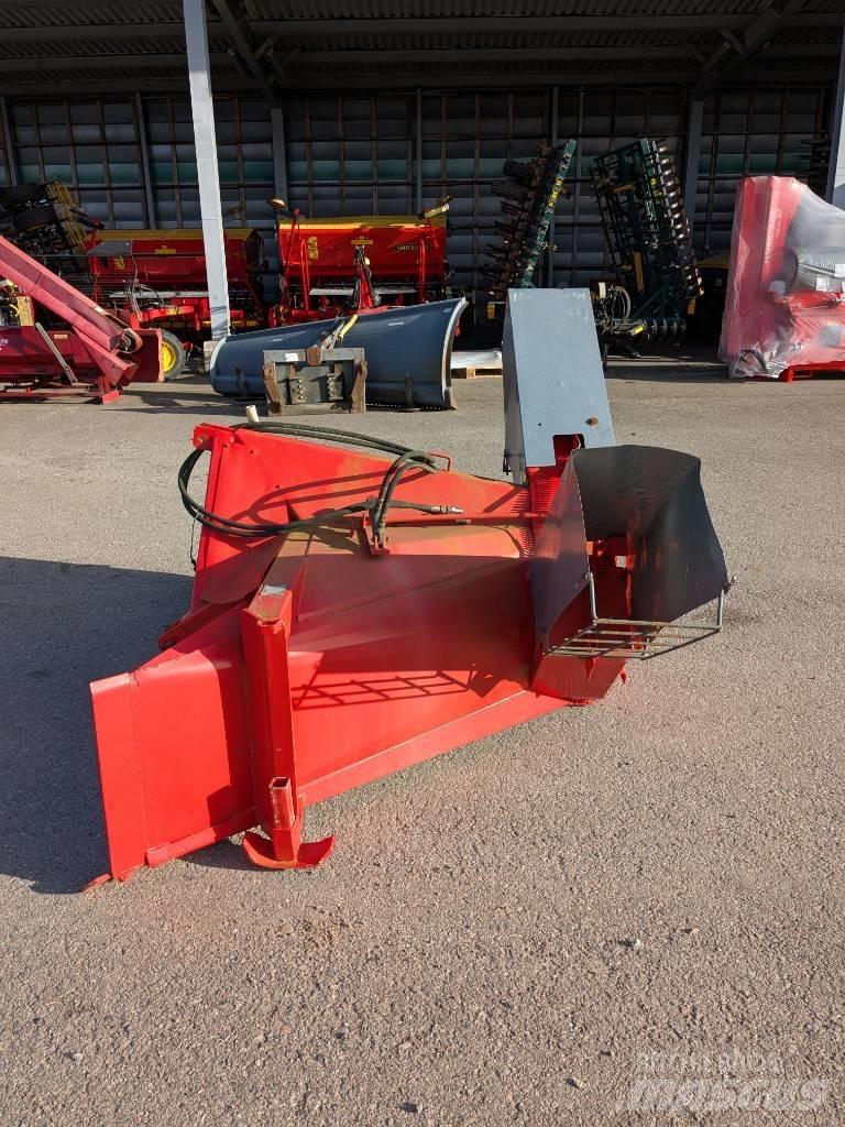 Esko LL240 Snow Blowers