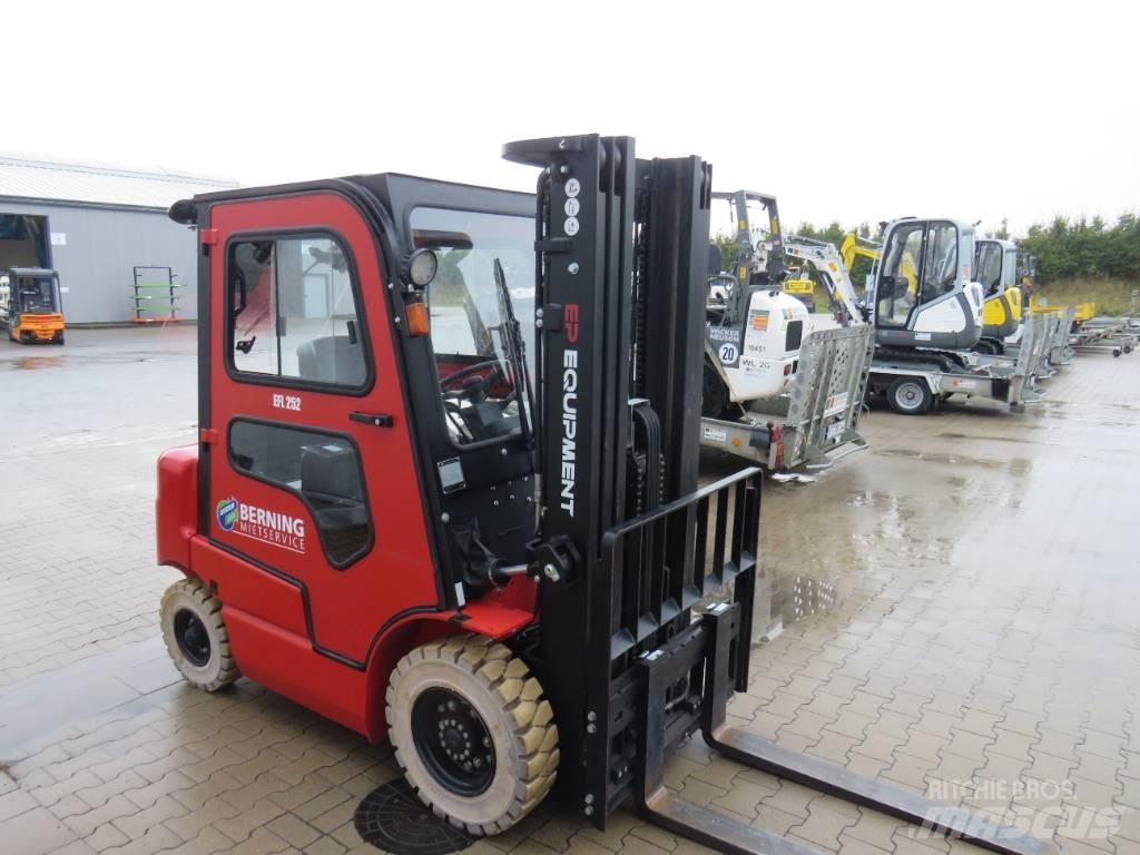 EP EFL252 Electric Forklifts