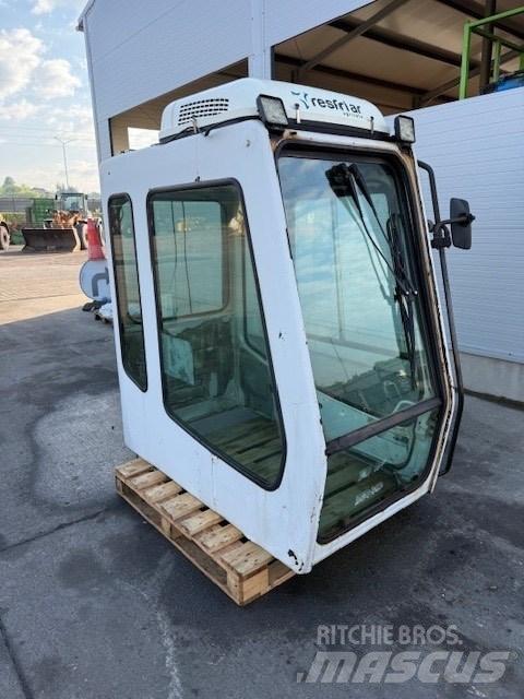Liebherr CAB SERIE B Forestry Cabin