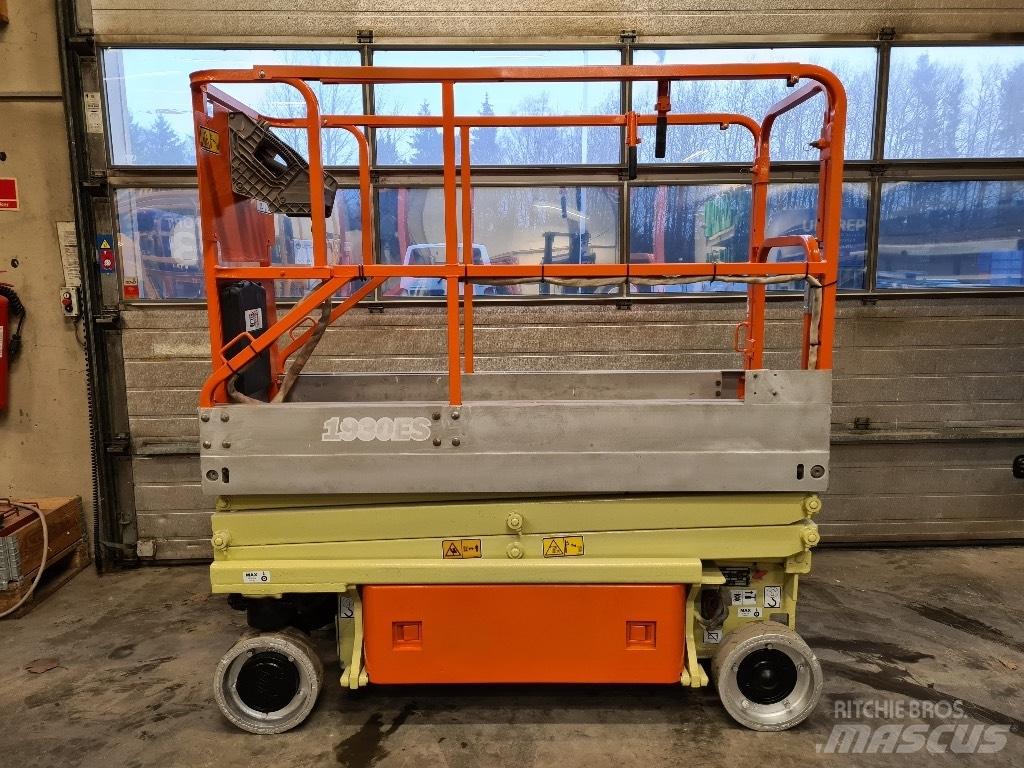 JLG 1930 ES Scissor Lifts
