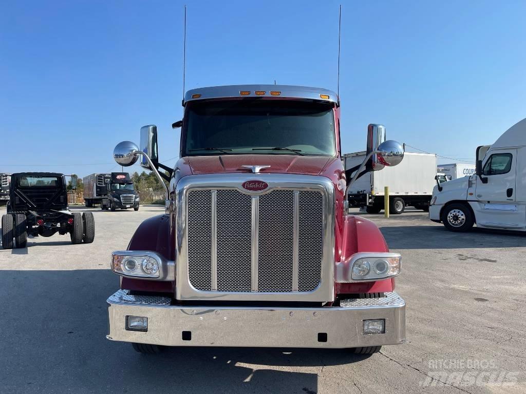 Peterbilt 567 Conventional Trucks / Tractor Trucks