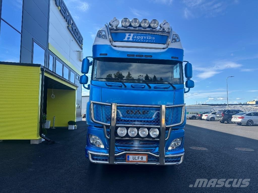 DAF XF 530 6x2*4 Hook lift trucks