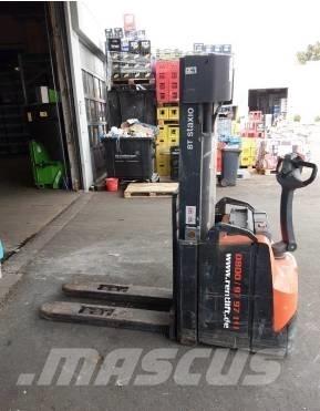 Toyota BT SWE 160 L Manual Pallet Stacker