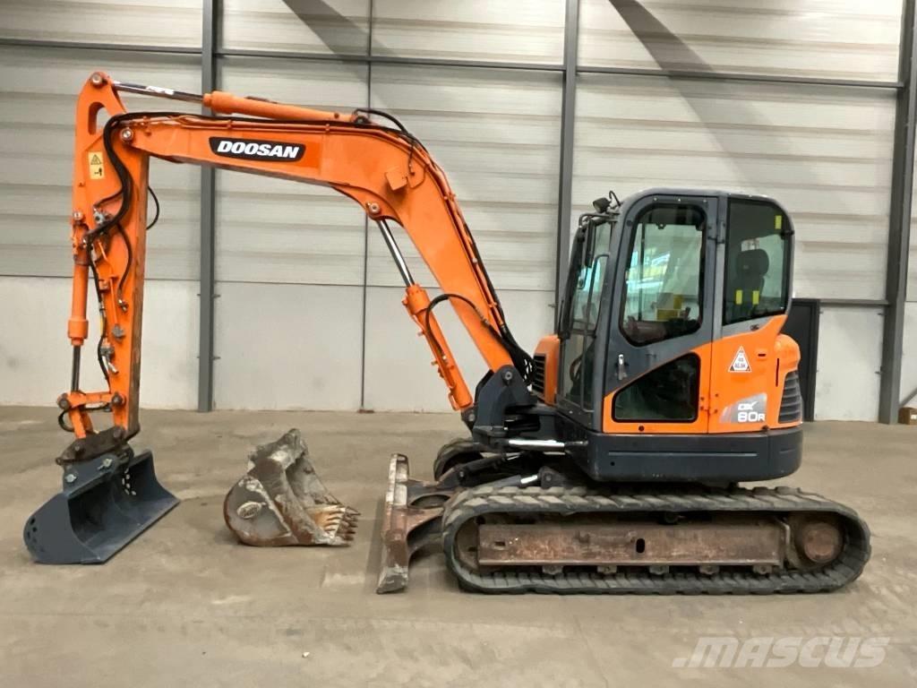 Doosan DX 80 R Mini excavators  7t - 12t