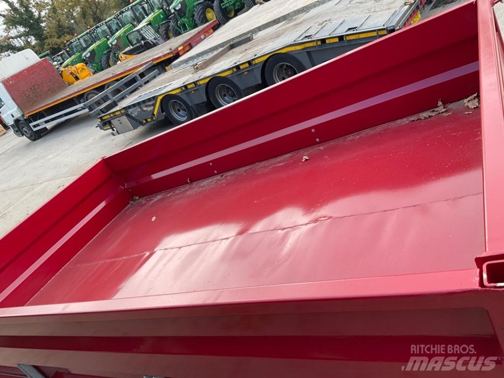 Marshall S4 Tip Trailers