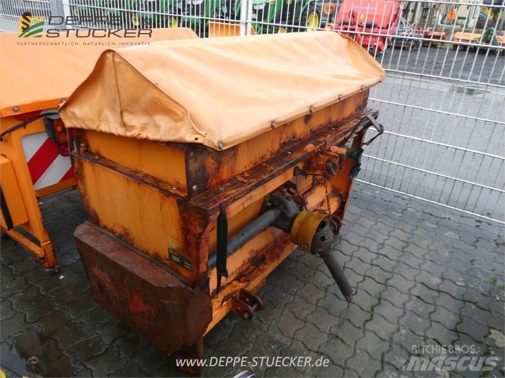 Rauch UKS 120 Sand And Salt Spreaders