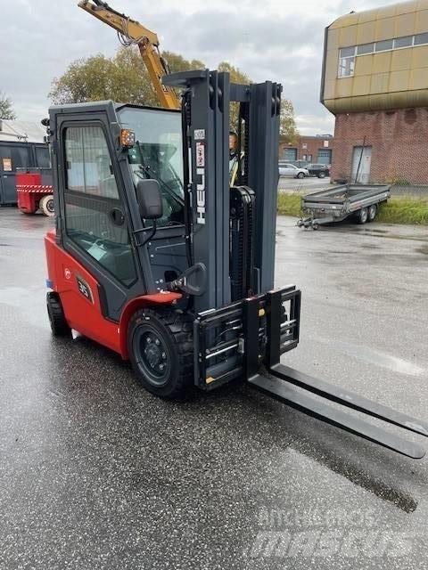 Heli CPD 35 Electric Forklifts