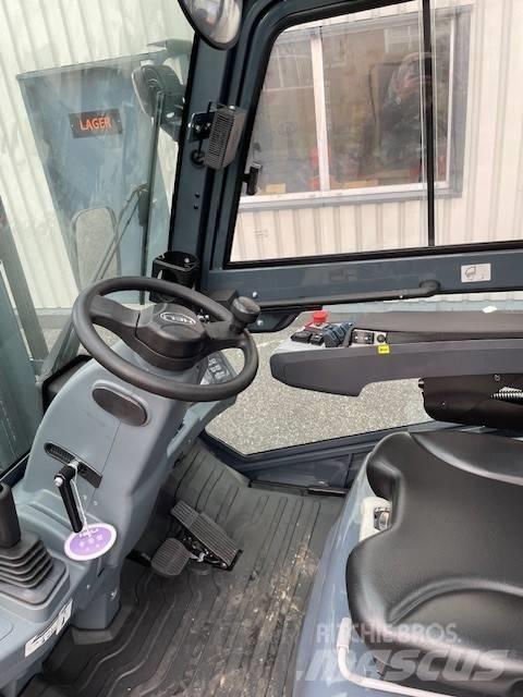 Heli CPD 35 Electric Forklifts