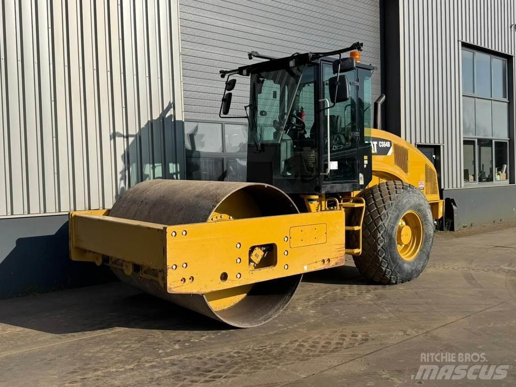CAT CS64 Single drum rollers