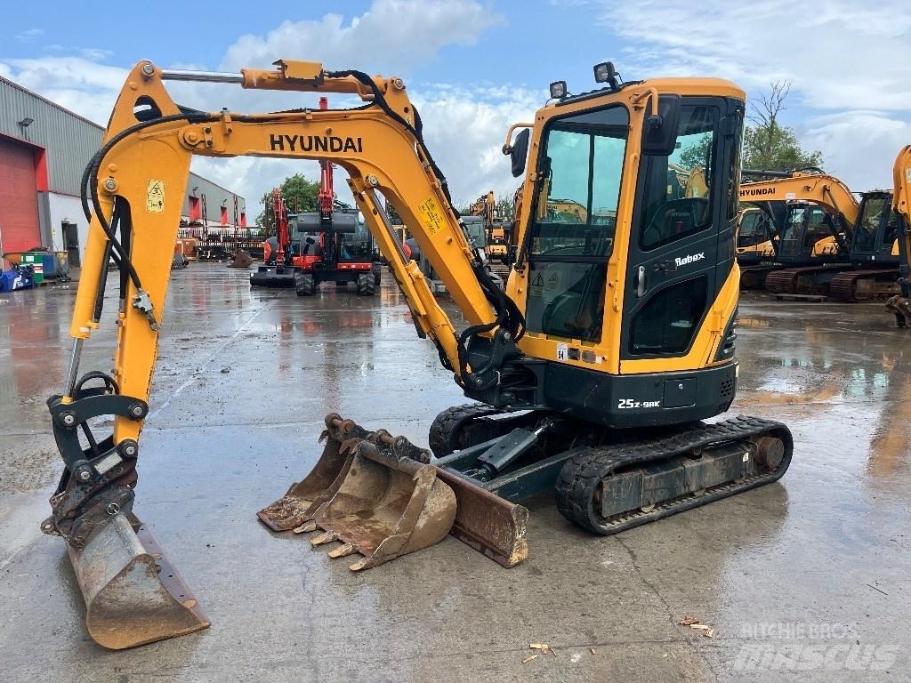 Hyundai R25Z-9 AK Mini Excavators <7t (Mini Diggers)