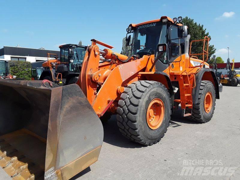 Develon DL350-5 Wheel Loaders