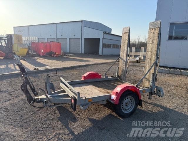 Hubiere 1500/2000 Lowboy trailer