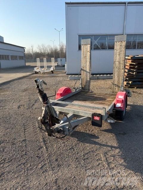Hubiere 1500/2000 Lowboy trailer