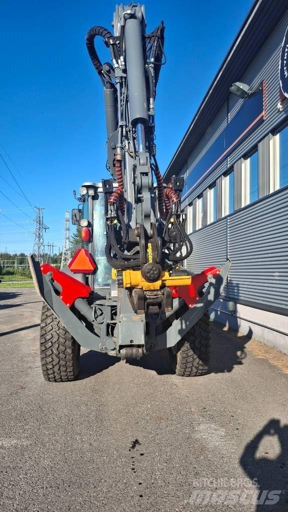 Lännen 8600 G Backhoe Loaders