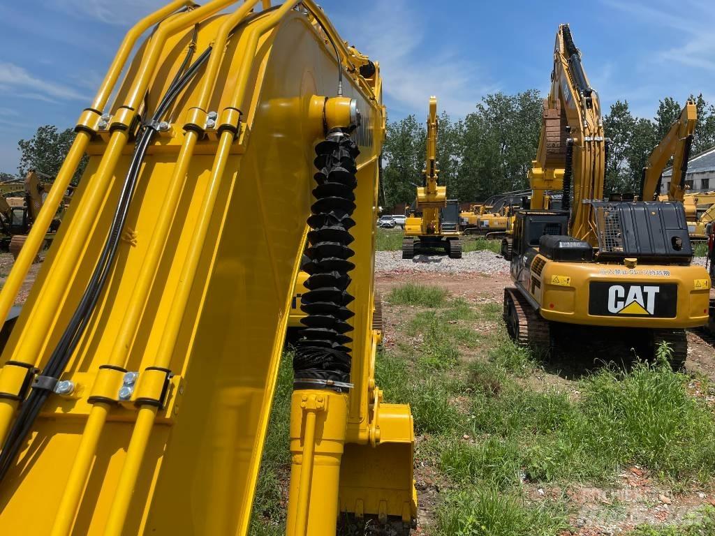 Komatsu PC 220 Crawler Excavators