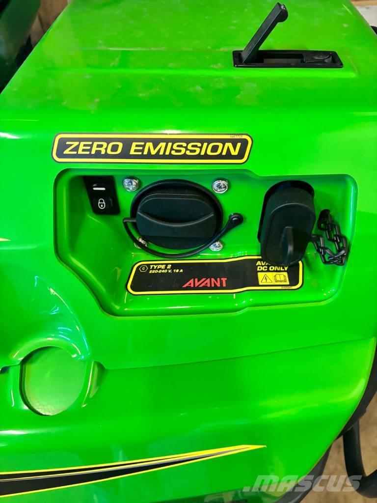 Avant E527 Utility Machines