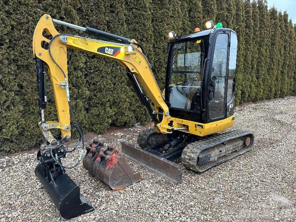 CAT 302.7 D CR Mini Excavators <7t (Mini Diggers)