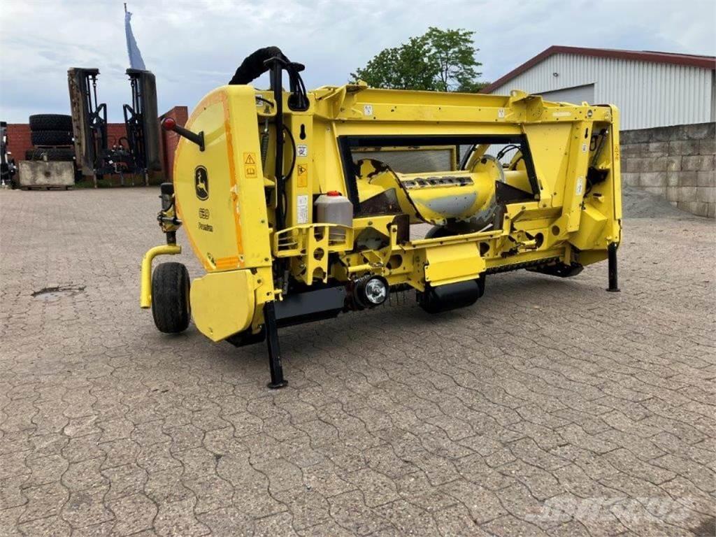 John Deere 639 Combine Attachments