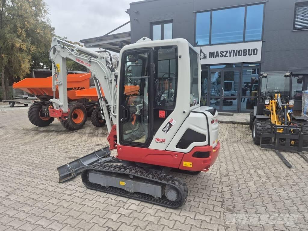 Takeuchi TB225 V0B Mini Excavators <7t (Mini Diggers)
