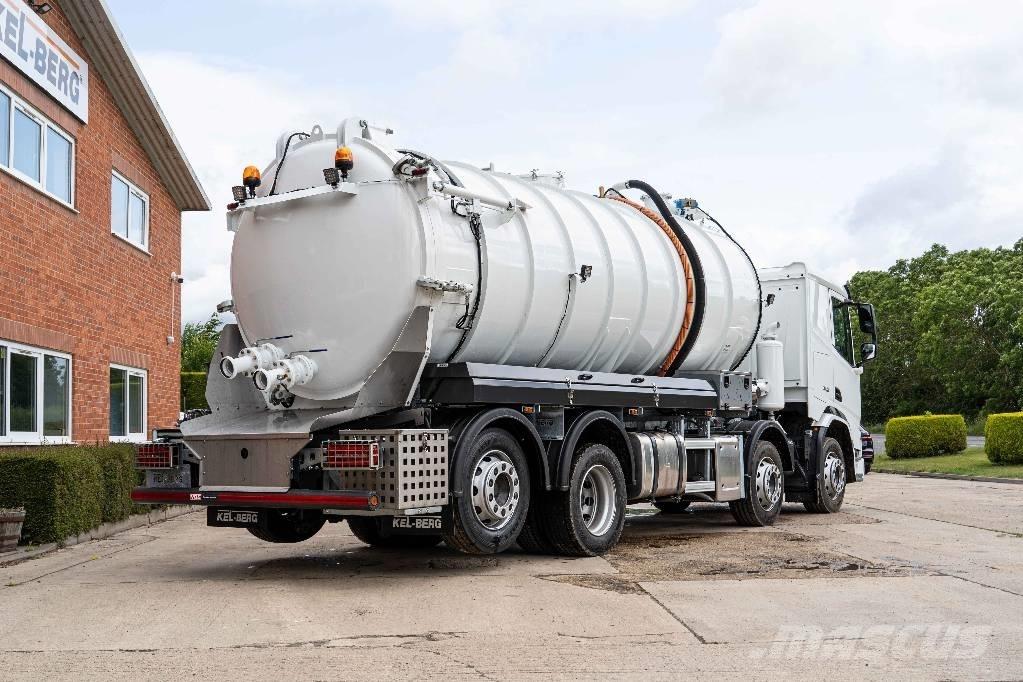 DAF XD 450 FAX 8x2 Tank Trucks