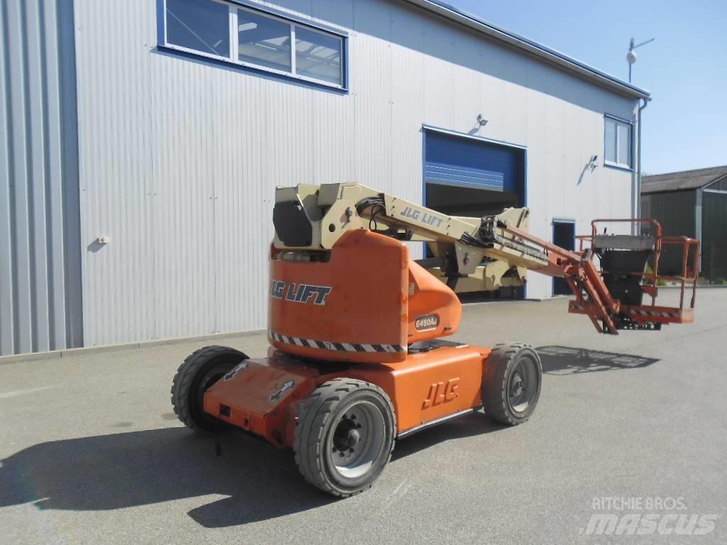 JLG E 450 AJ Articulated boom lifts