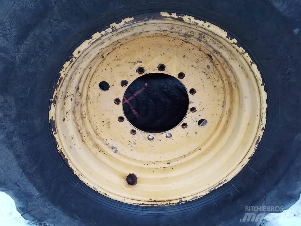 Rottne H20 20x34 Tires, wheels and rims