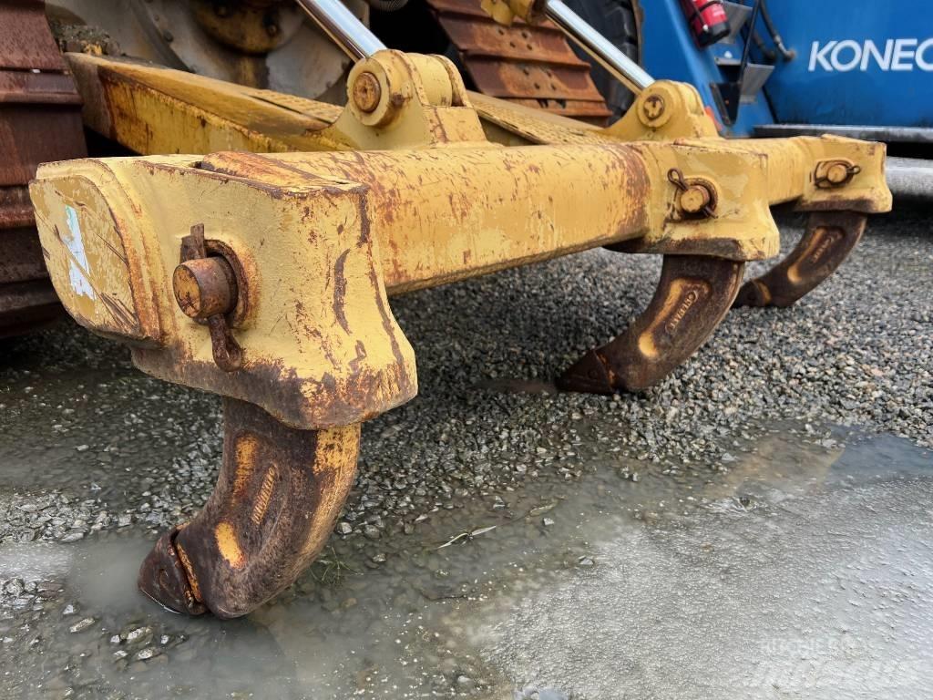 CAT D5N ripper Rippers