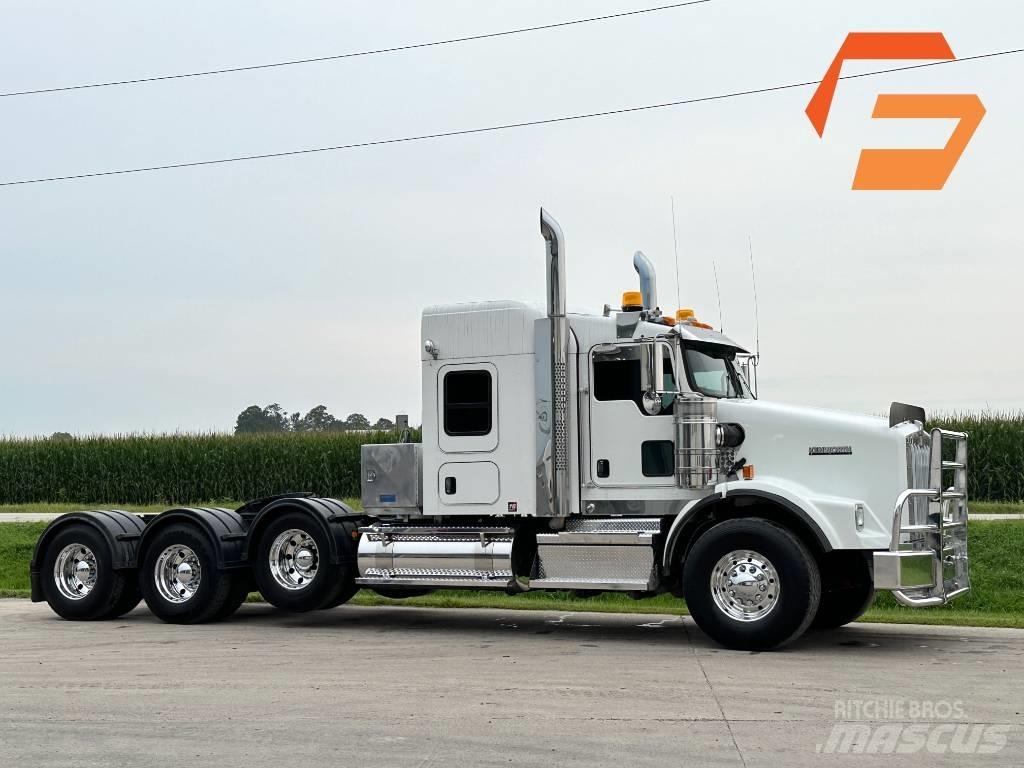 Kenworth T800 Conventional Trucks / Tractor Trucks
