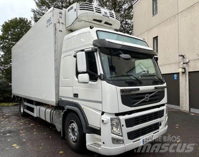 Volvo FM-4X2R Box trucks